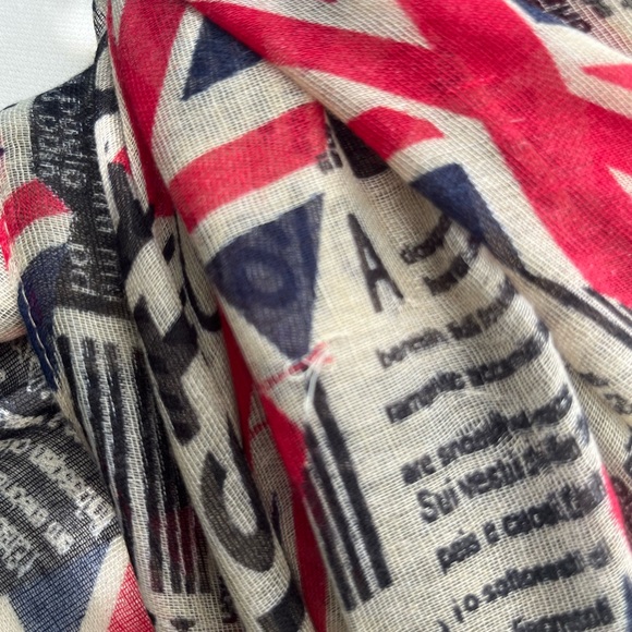 British 🇬🇧 print scarf 🇬🇧 - Picture 5 of 6